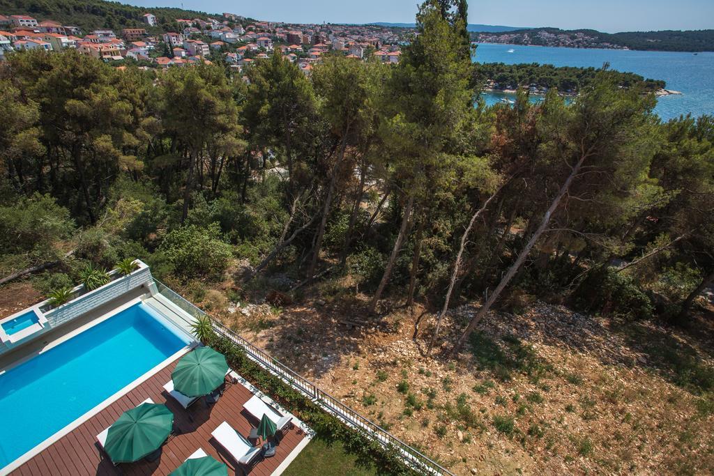 Villa Fani - Apartments In トロギール エクステリア 写真