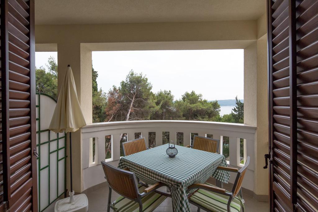 Villa Fani - Apartments In トロギール エクステリア 写真