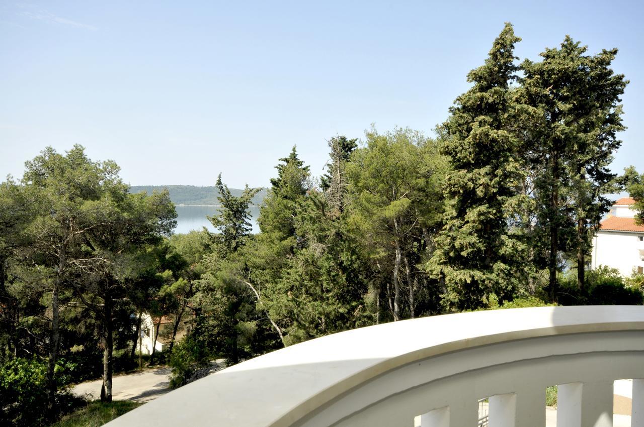 Villa Fani - Apartments In トロギール エクステリア 写真