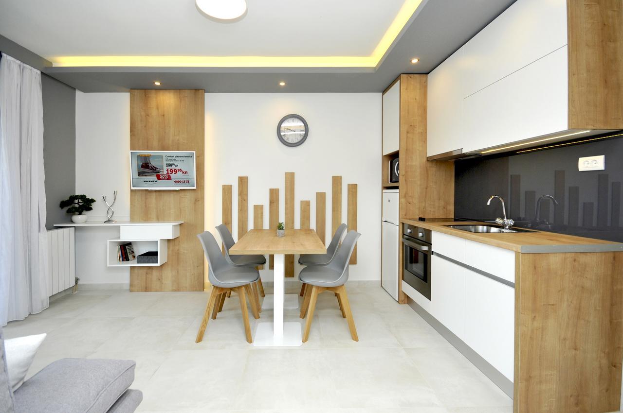 Villa Fani - Apartments In トロギール エクステリア 写真