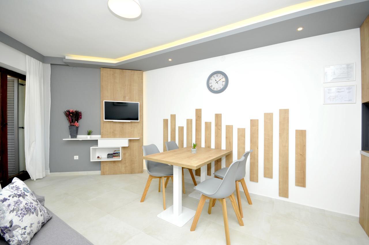 Villa Fani - Apartments In トロギール エクステリア 写真
