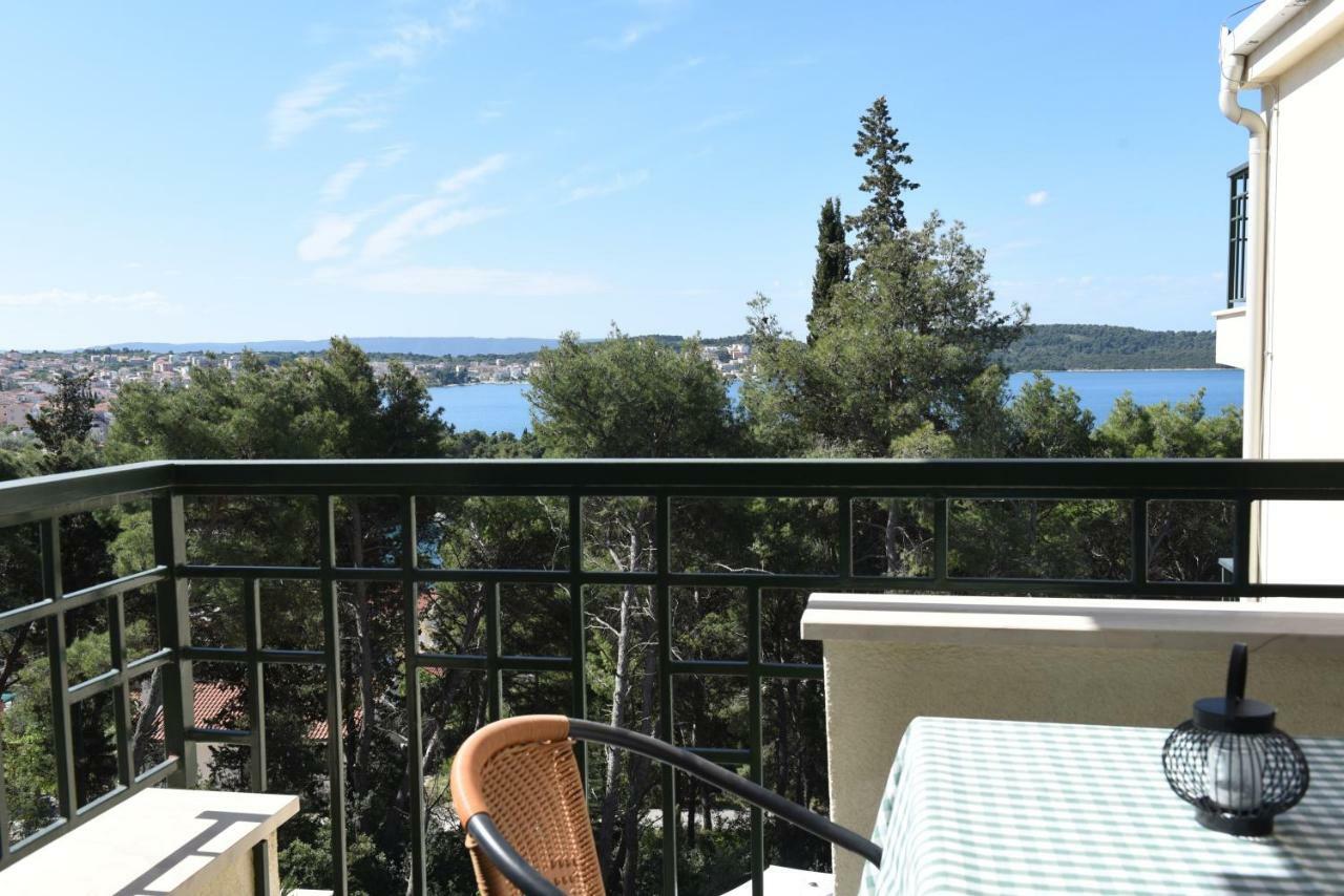 Villa Fani - Apartments In トロギール エクステリア 写真