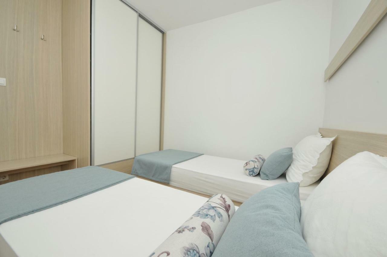 Villa Fani - Apartments In トロギール エクステリア 写真