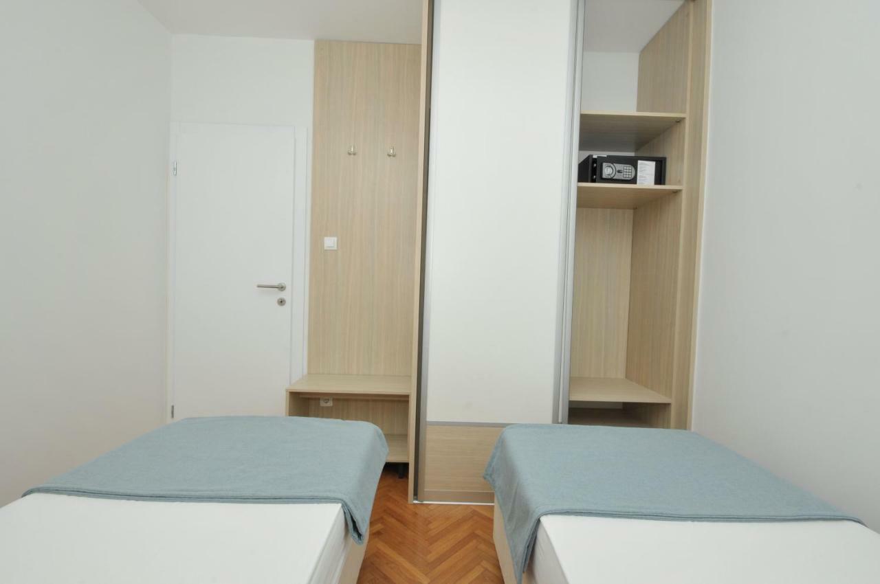 Villa Fani - Apartments In トロギール エクステリア 写真